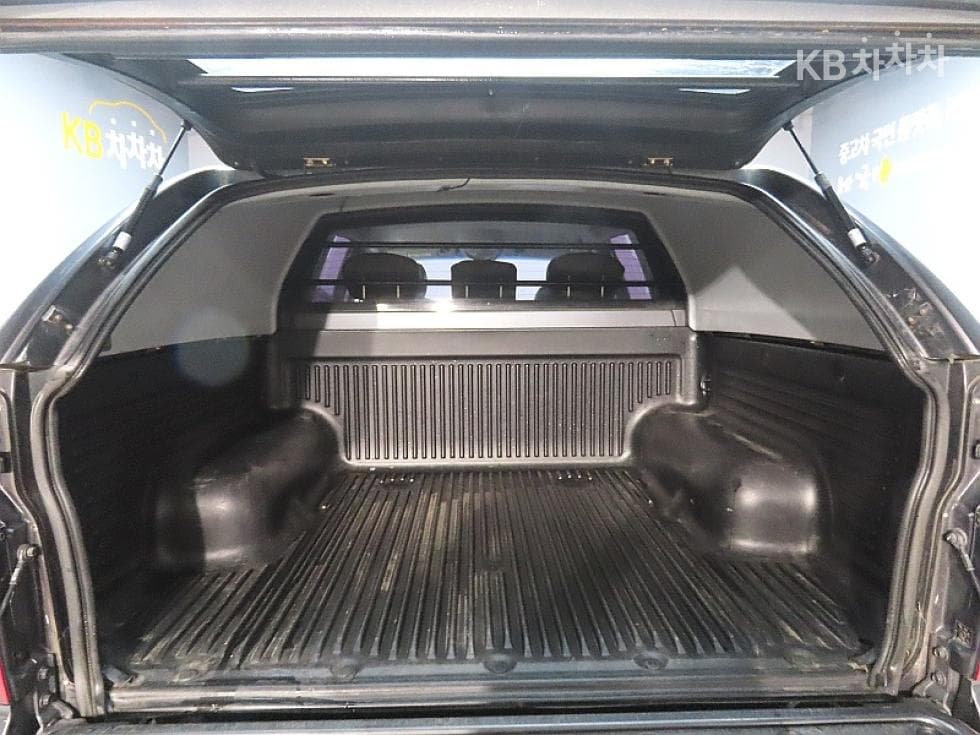 KG Mobility Korando Sports (pickup variant)CX5 2WD 클럽 - 19