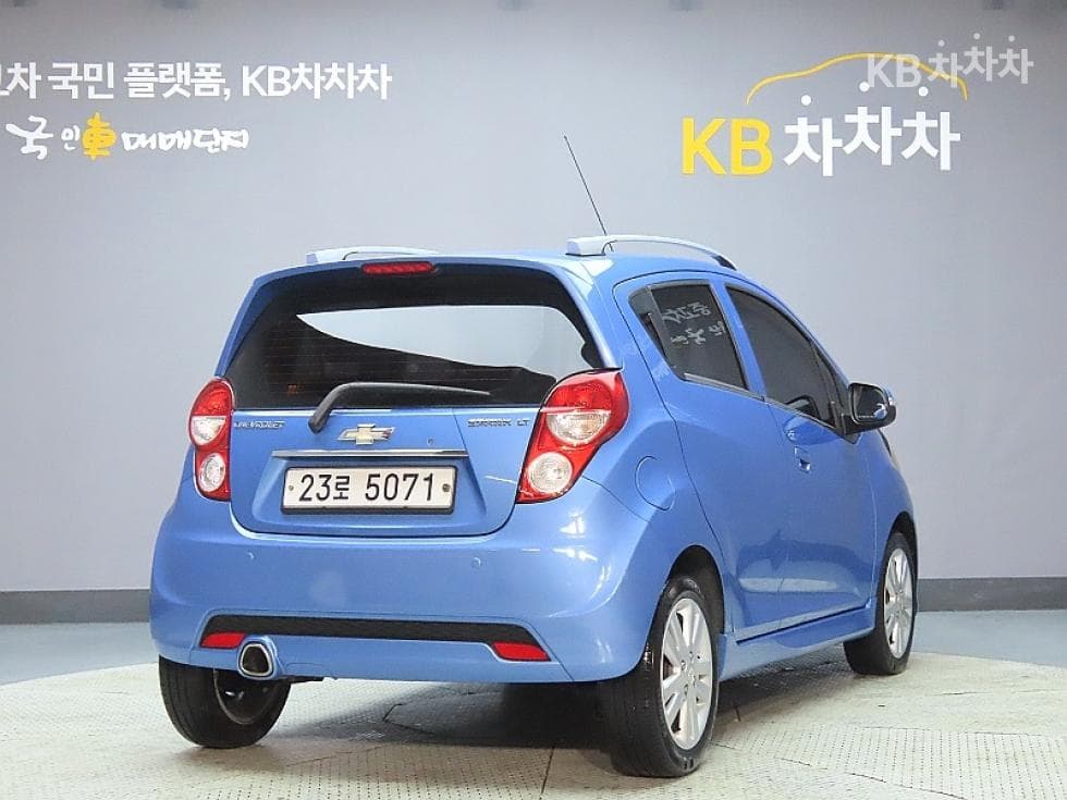 GM Korea Chevrolet SparkLT Standard - 2