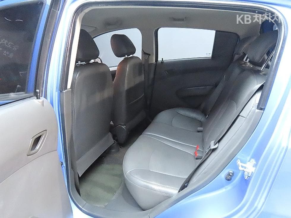 GM Korea Chevrolet SparkLT Standard - 12