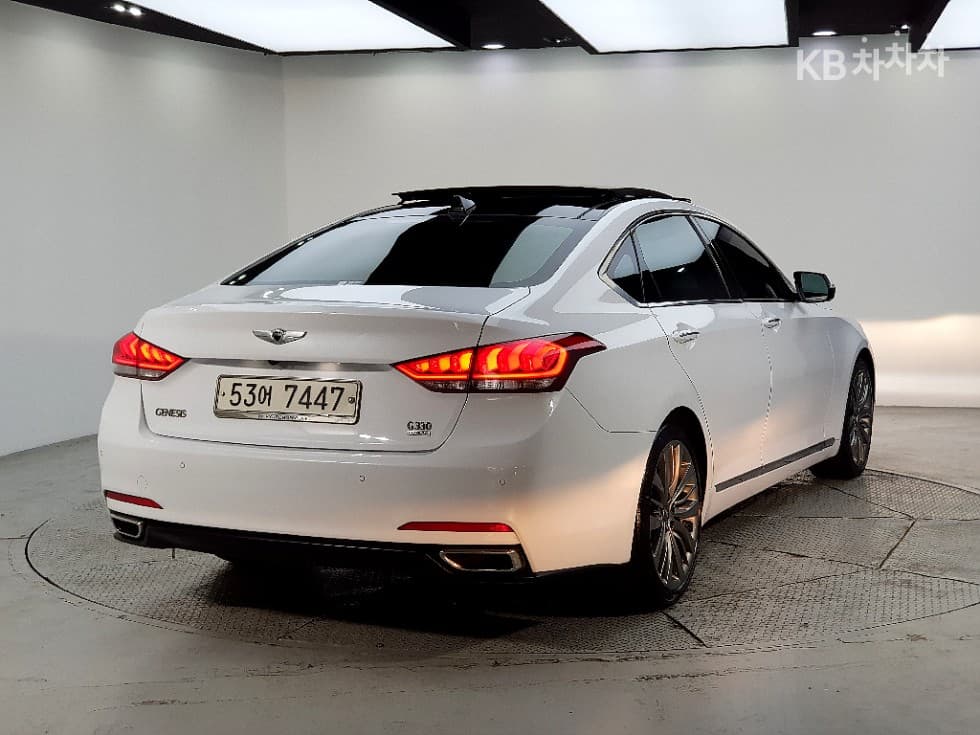 Hyundai GenesisDHG330 Premium AWD - 4