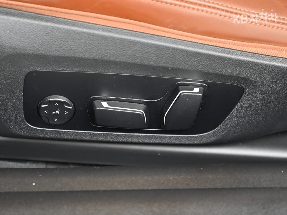 BMW 4시리즈 (G22)M440i xDrive Coupe Стандартен - 24