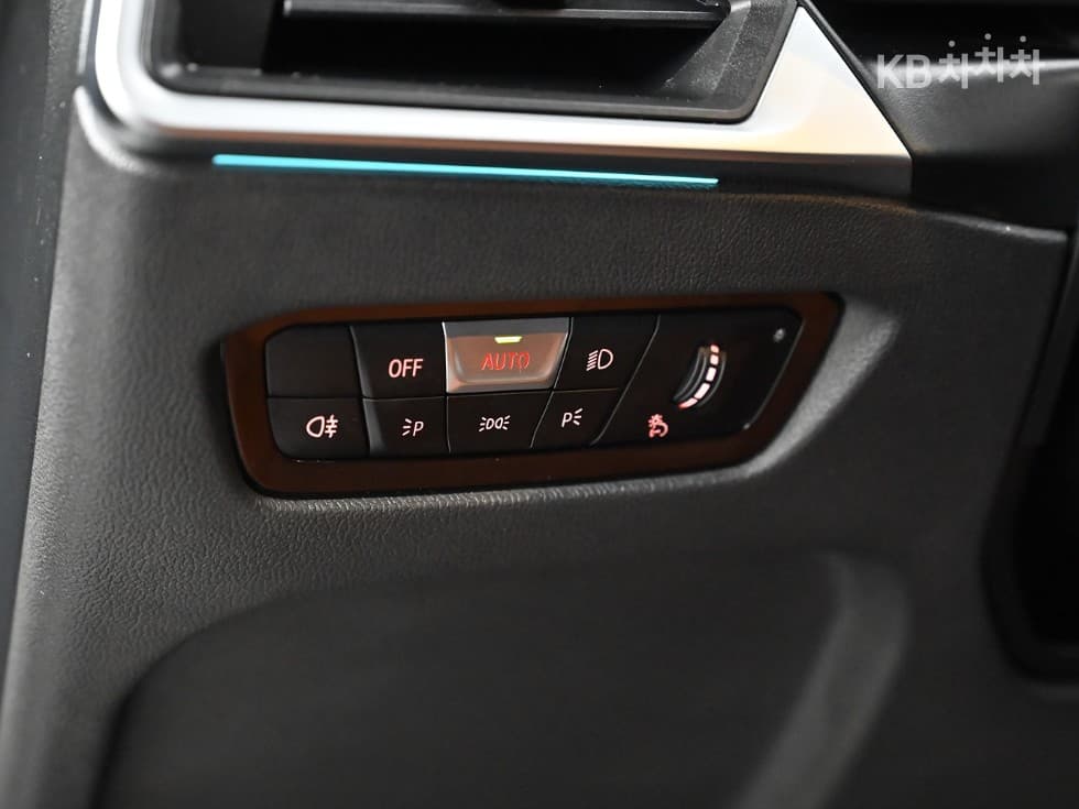 BMW 4시리즈 (G22)M440i xDrive Coupe Стандартен - 25