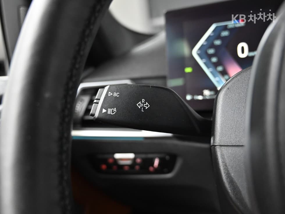 BMW 4시리즈 (G22)M440i xDrive Coupe Стандартен - 26