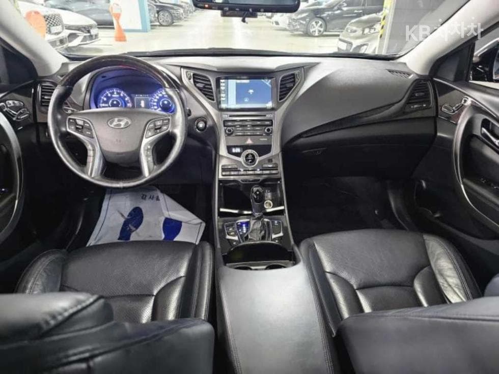 Hyundai Grandeur (Azera)HGHG300 Premium - 5