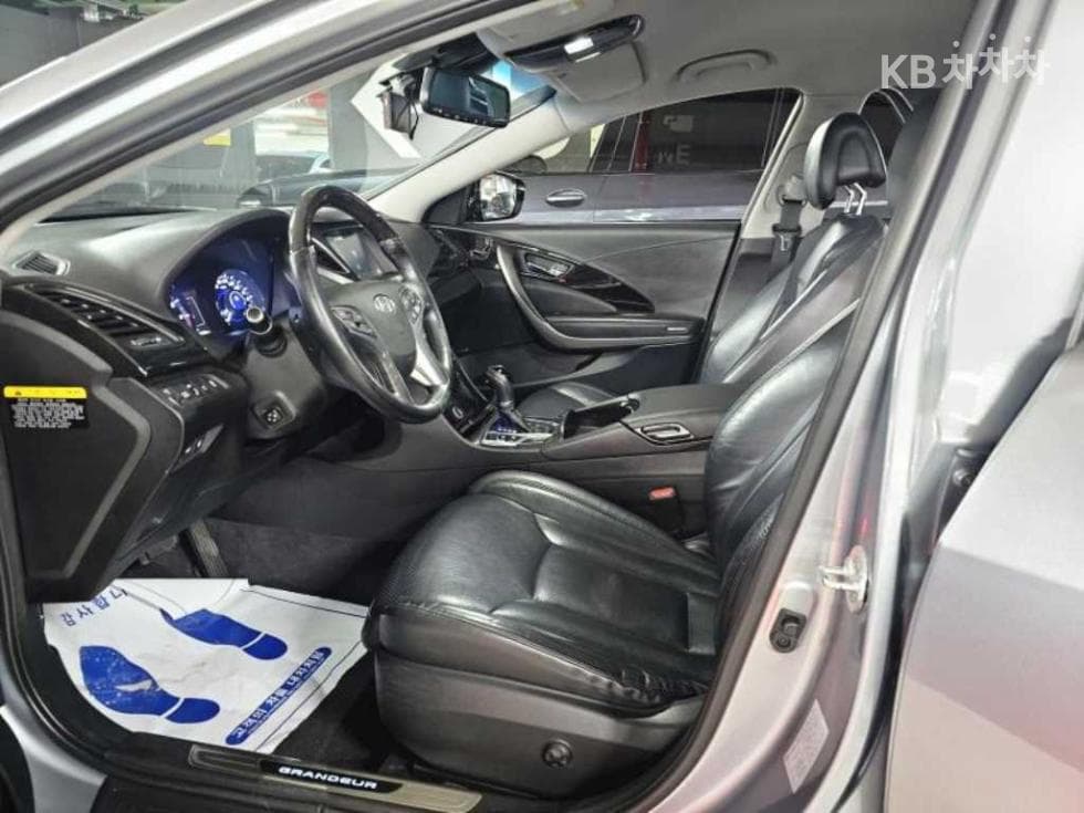 Hyundai Grandeur (Azera)HGHG300 Premium - 6
