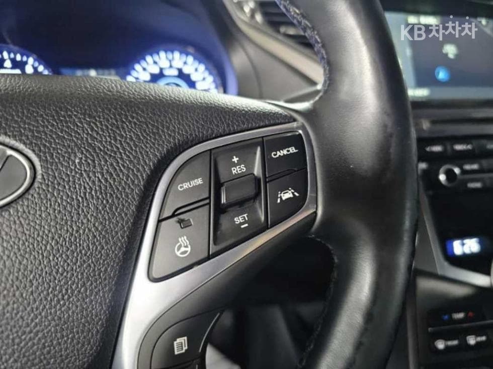 Hyundai Grandeur (Azera)HGHG300 Premium - 10