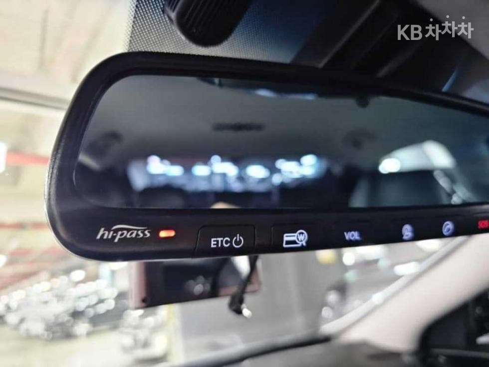 Hyundai Grandeur (Azera)HGHG300 Premium - 16