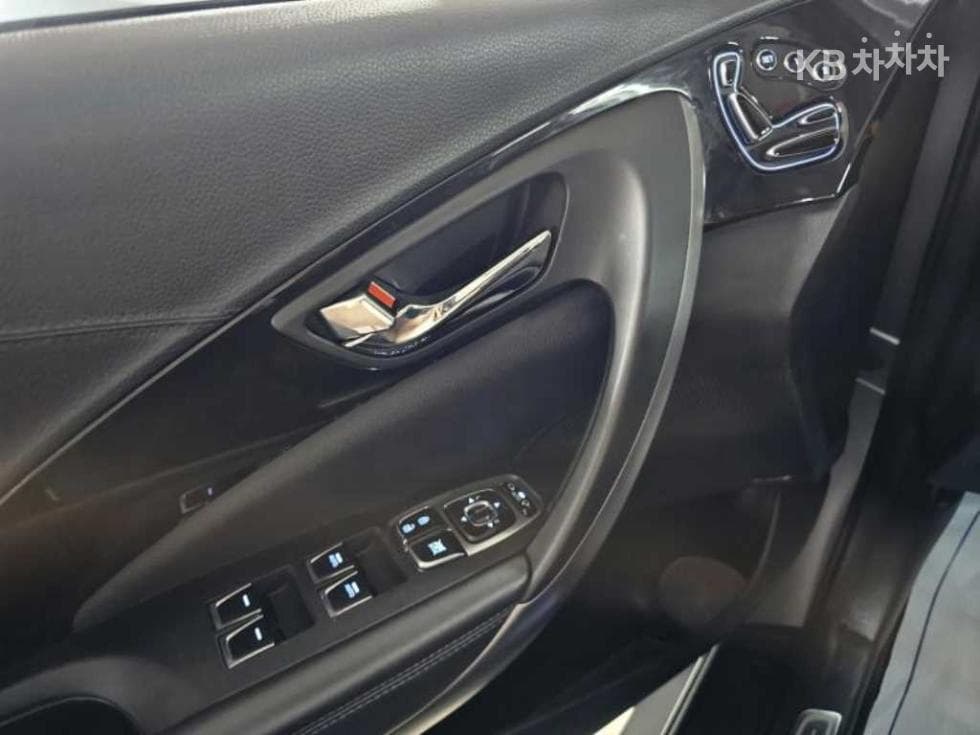 Hyundai Grandeur (Azera)HGHG300 Premium - 17