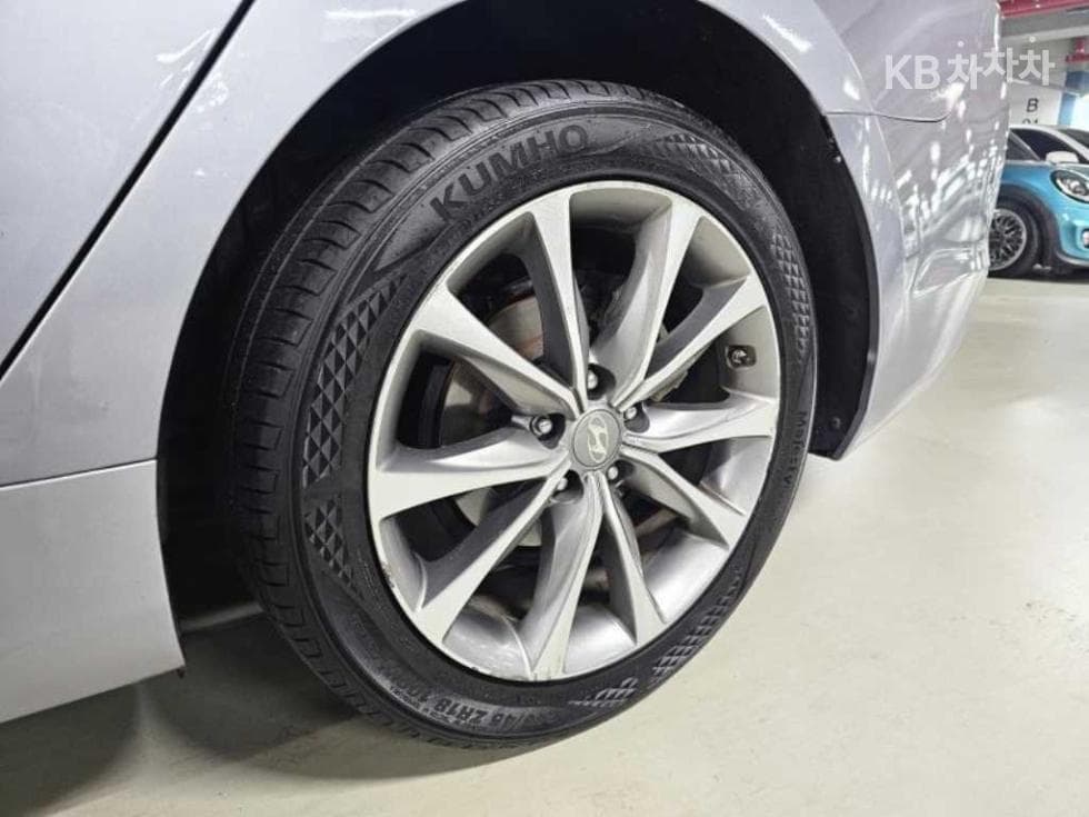 Hyundai Grandeur (Azera)HGHG300 Premium - 20