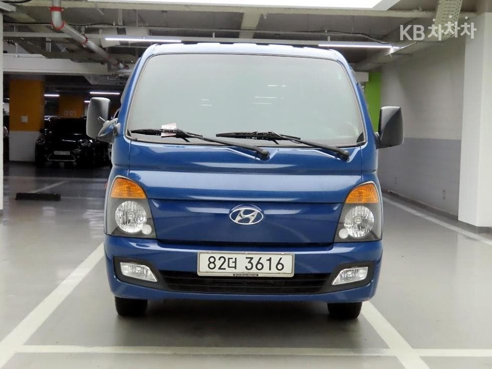 Hyundai Porter 2 Extra Long Super Cab CRDi Smart - Image 1