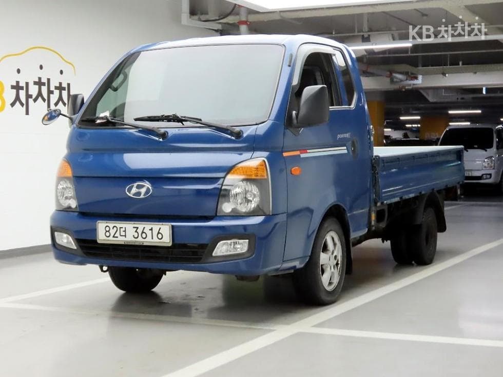 Hyundai Porter 2Extra Long Super Cab CRDi Smart - 2