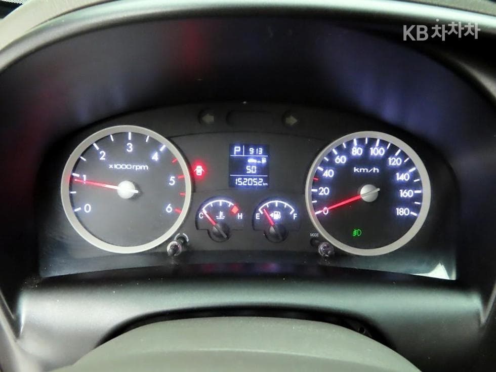 Hyundai Porter 2Extra Long Super Cab CRDi Smart - 6