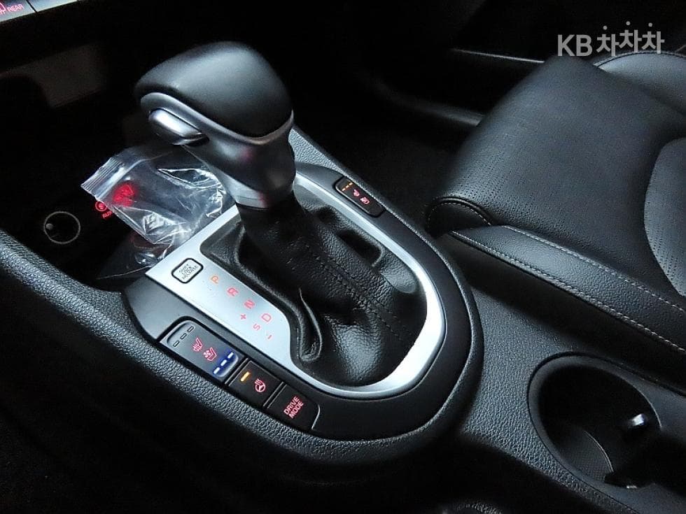Kia All New K31.6 Gasoline Luxury - 9