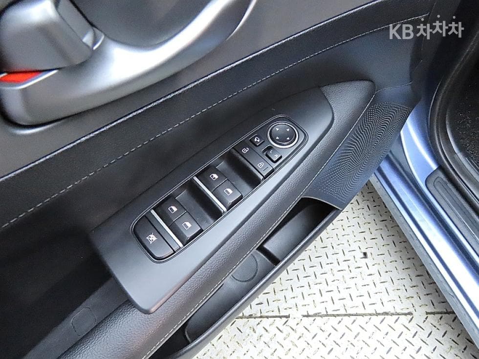 Kia All New K31.6 Gasoline Luxury - 13