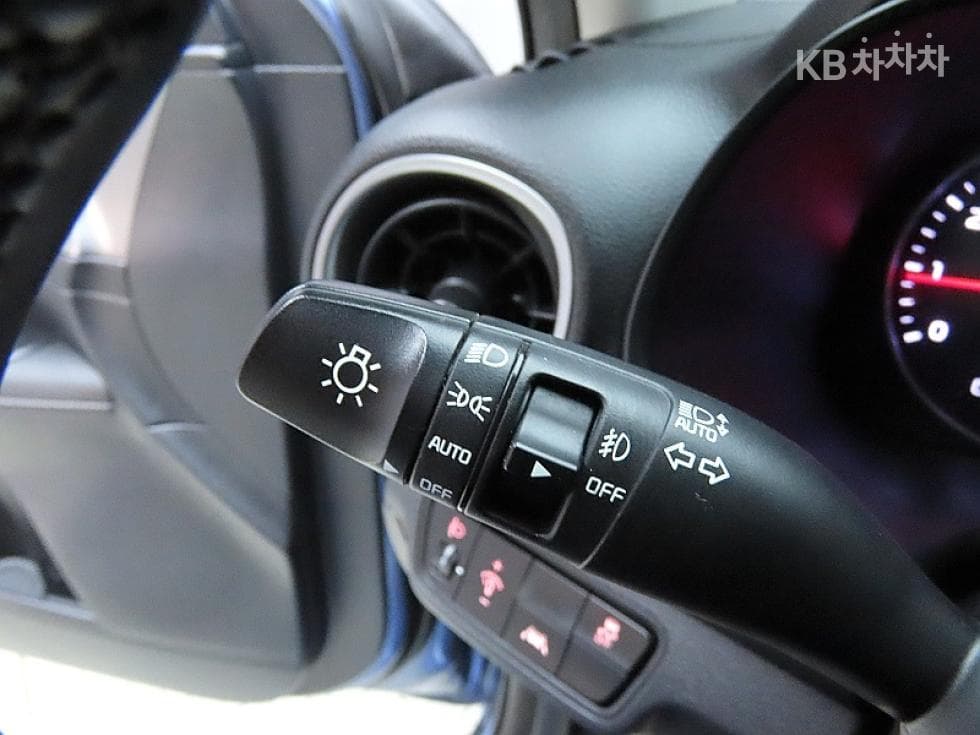 Kia All New K31.6 Gasoline Luxury - 14