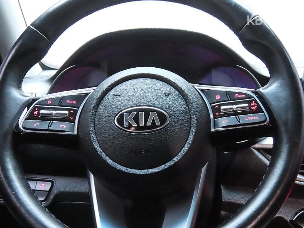 Kia All New K31.6 Gasoline Luxury - 18