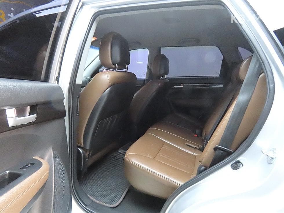 Kia SorentoRDiesel 2.0 2WD LIMITED Premium - 11