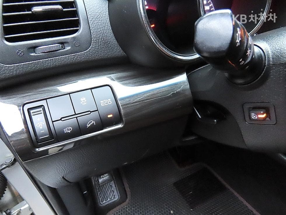 Kia SorentoRDiesel 2.0 2WD LIMITED Premium - 12