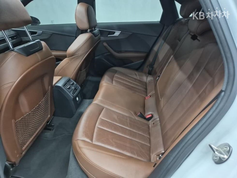 Ауди A4 (B9)40 TFSI Premium - 15