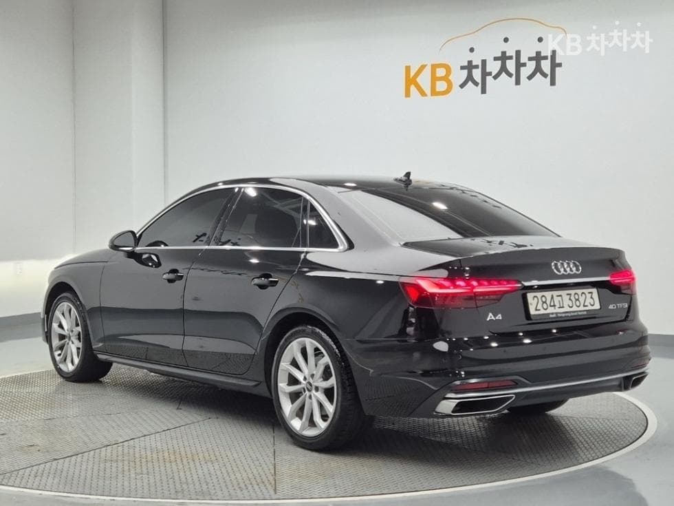 Audi A4 (B9)40 TFSI - - 2