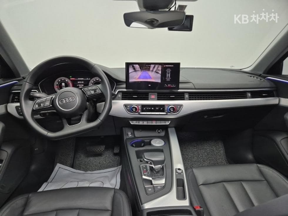 Audi A4 (B9)40 TFSI - - 7