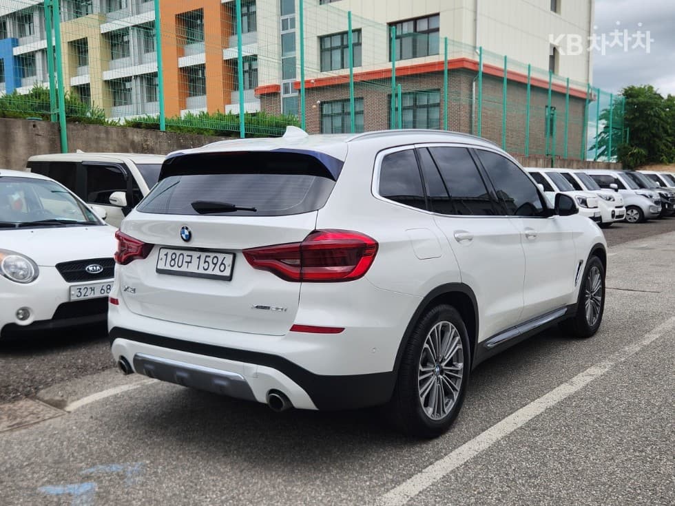 BMW X3 (G01)xDrive 20i Luxury - 4
