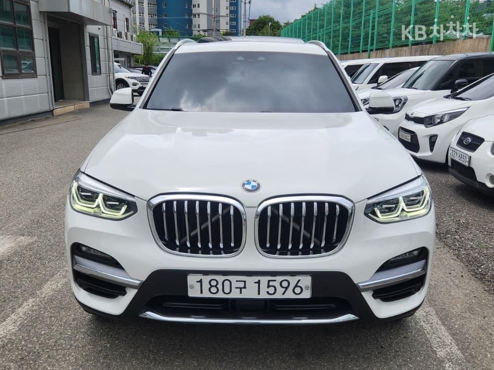 BMW X3 (G01) xDrive 20i Luxury - Image 1
