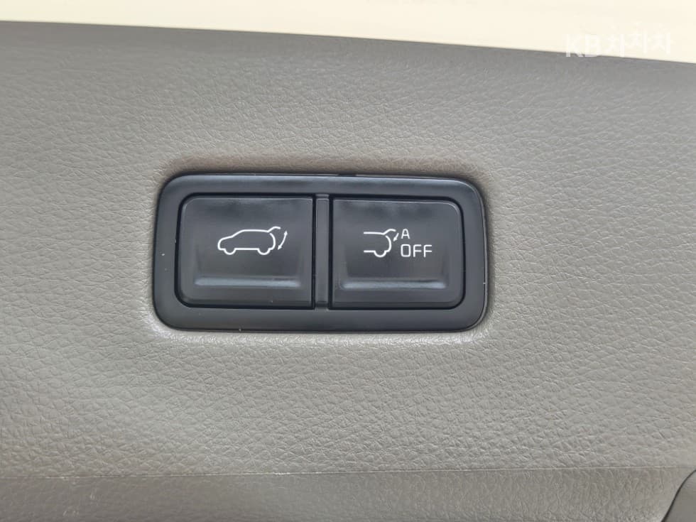 Kia Carnival 4th generationD2.2 9-seater Signature - 7
