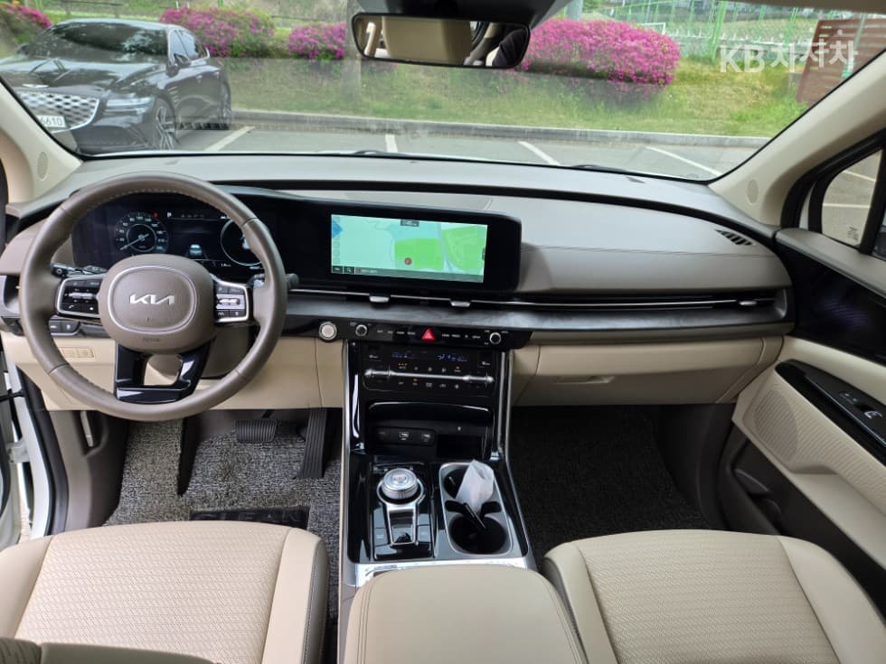 Kia Carnival 4th generationD2.2 9-seater Signature - 23