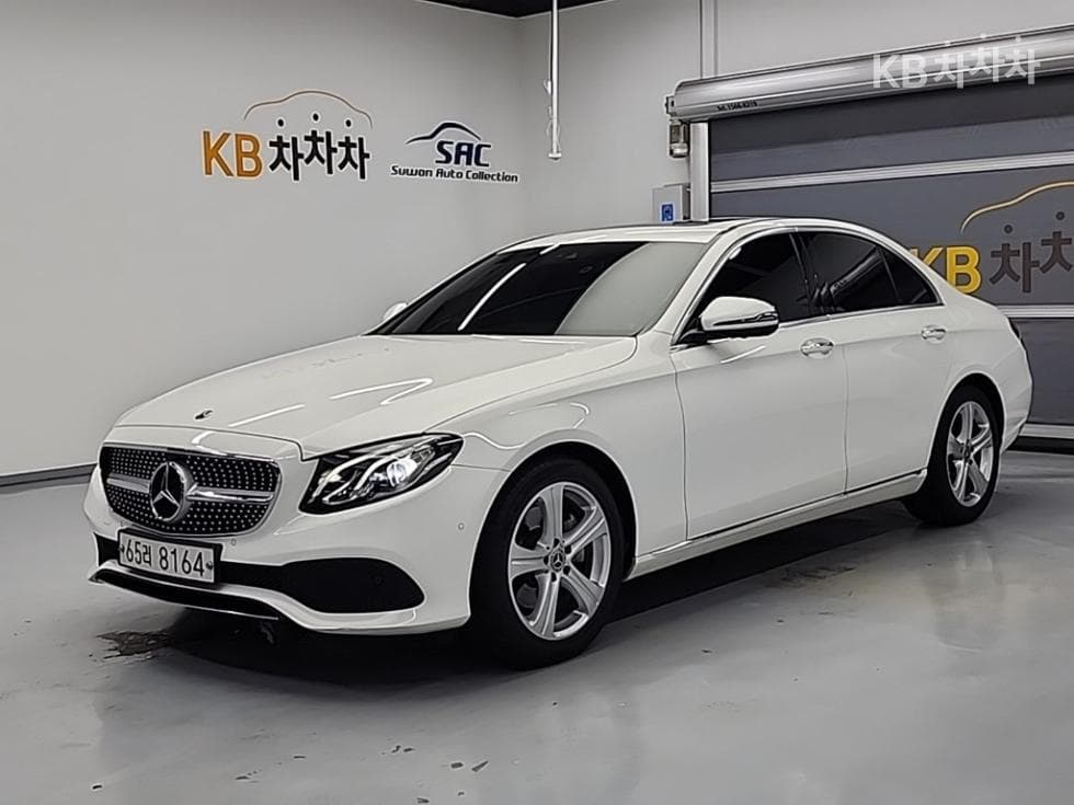 Mercedes-Benz Нов E-Клас E200 Авангард W214 - Image 1