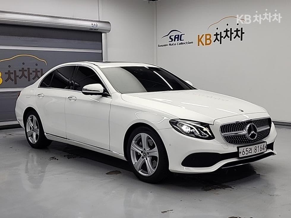 Mercedes-Benz Нов E-КласE200 Авангард W214 - 4