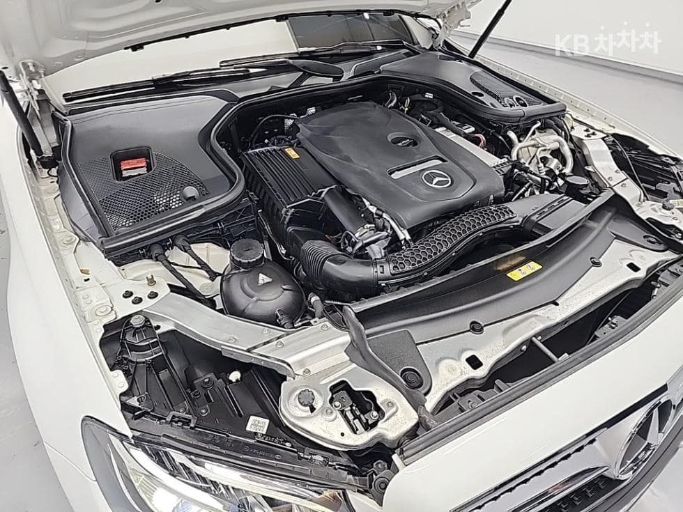 Mercedes-Benz Нов E-КласE200 Авангард W214 - 5