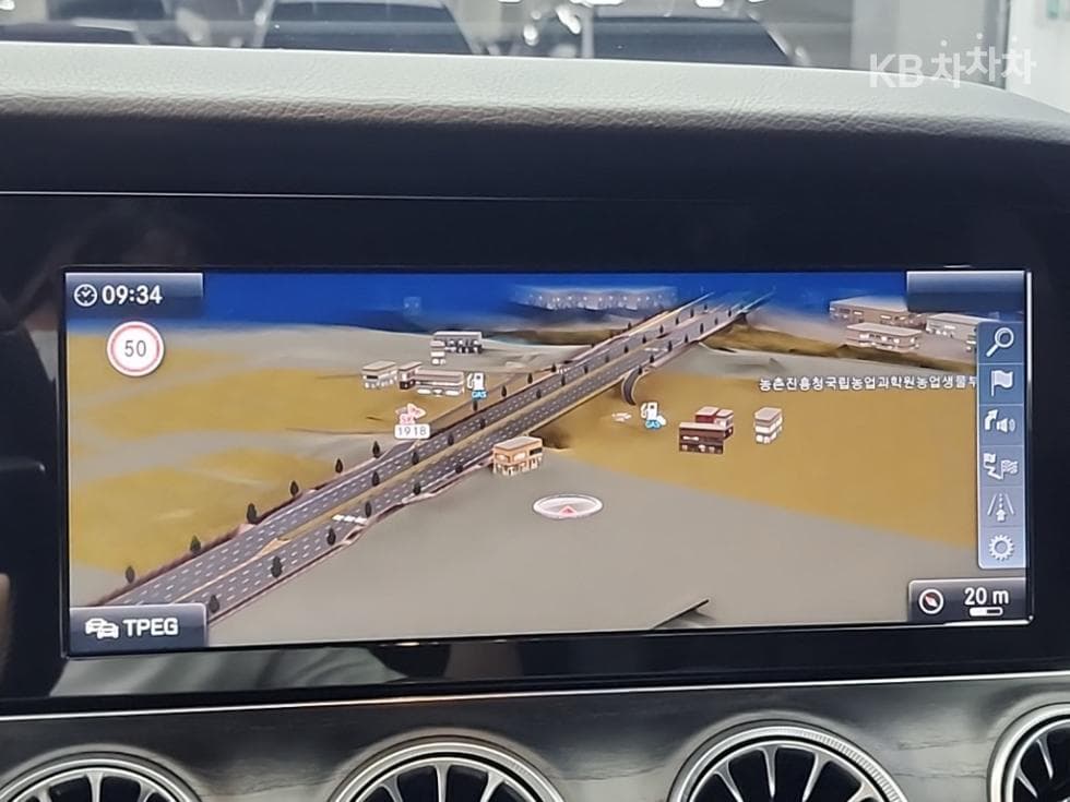 Mercedes-Benz Нов E-КласE200 Авангард W214 - 16
