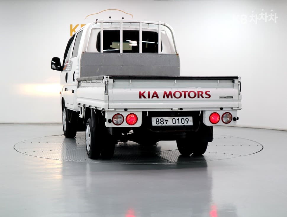 Kia Bongo 3 (light truck)1 Ton Extra Long Double Cab CRDi Luxury - 4