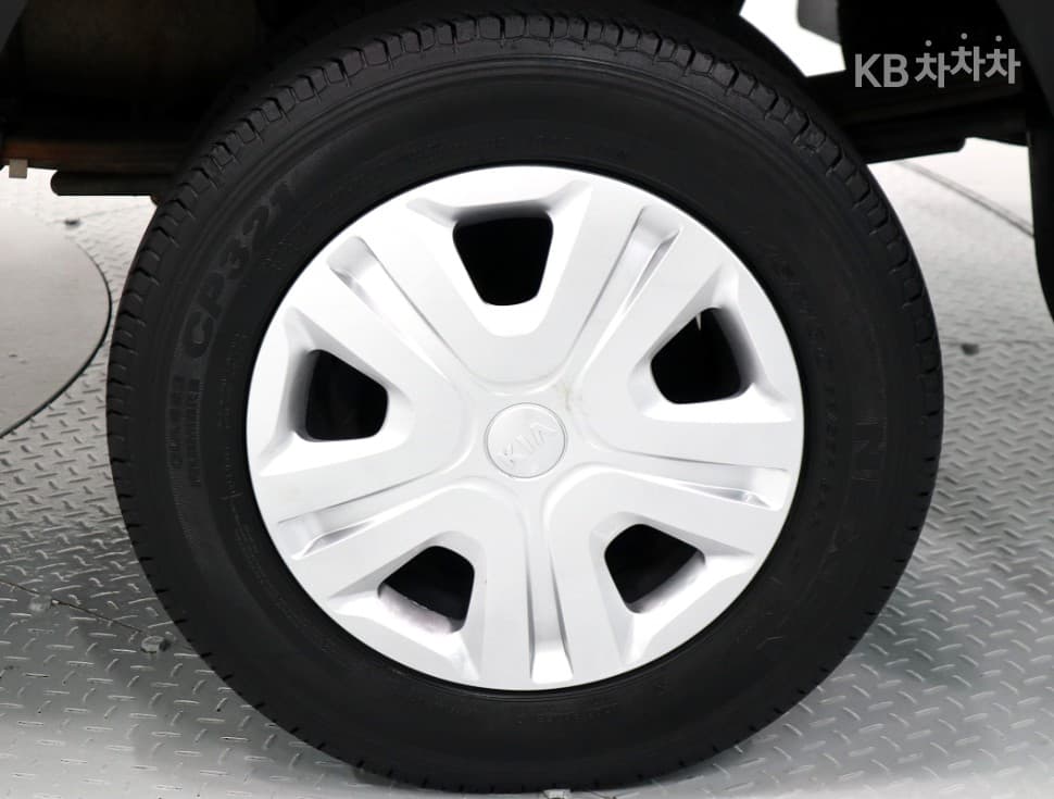 Kia Bongo 3 (light truck)1 Ton Extra Long Double Cab CRDi Luxury - 18