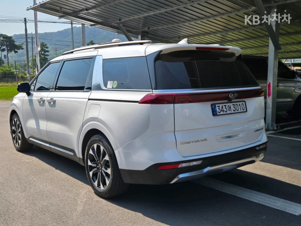Kia Carnival 4th generationD2.2 9-seater Noblesse - 3