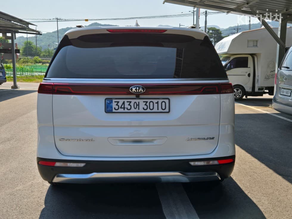 Kia Carnival 4th generationD2.2 9-seater Noblesse - 4