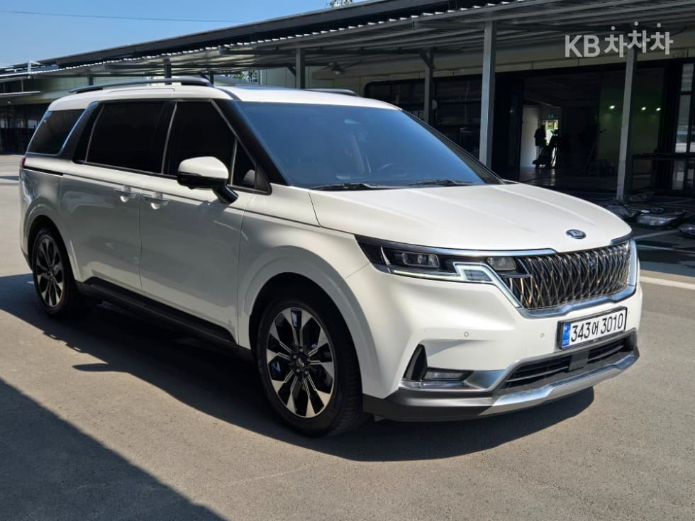Kia Carnival 4th generationD2.2 9-seater Noblesse - 8
