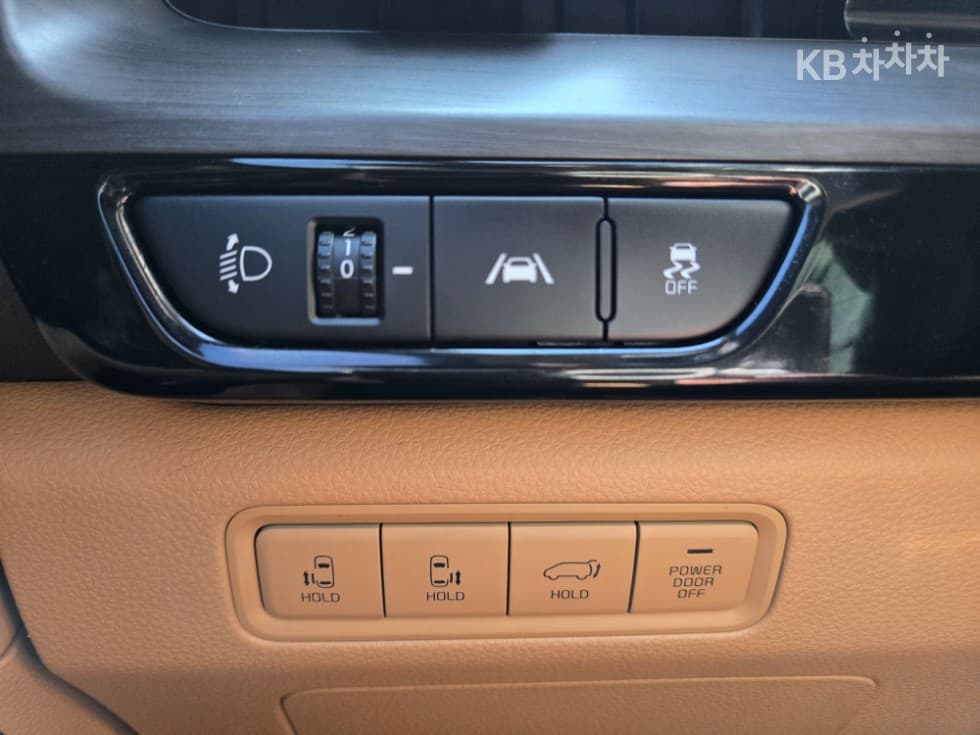 Kia Carnival 4th generationD2.2 9-seater Noblesse - 11