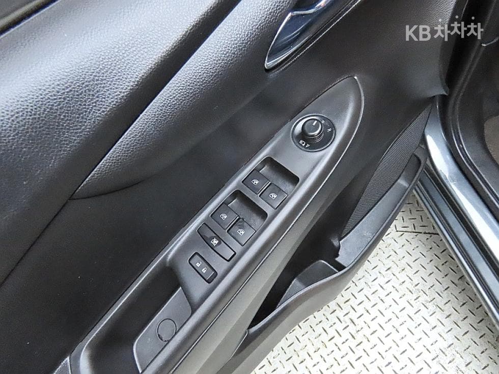 GM Korea The Next SparkLT Plus - 14