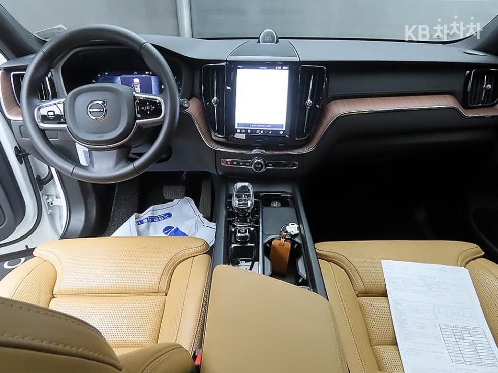 Volvo XC60 Второ поколениеB5 Ultra Bright - 7
