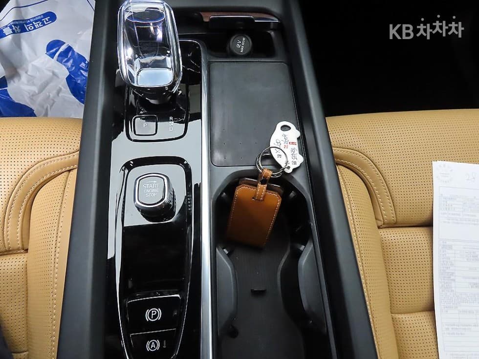 Volvo XC60 Второ поколениеB5 Ultra Bright - 10