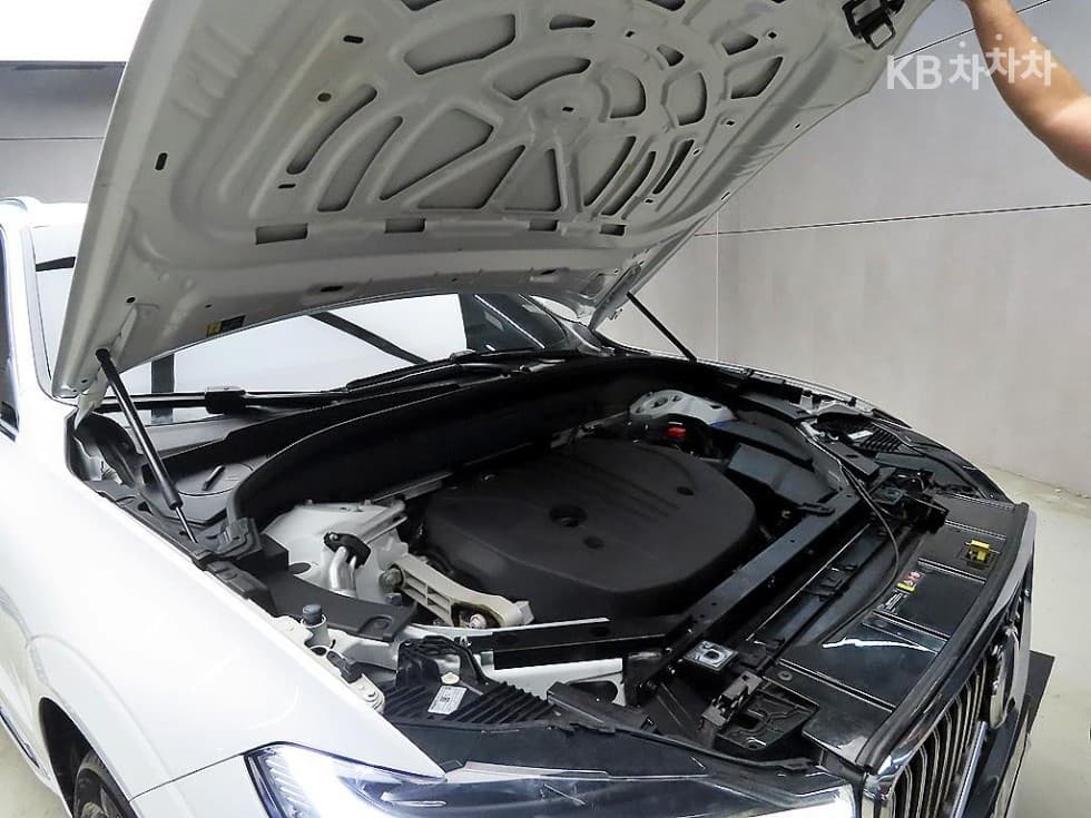 Volvo XC60 Второ поколениеB5 Ultra Bright - 6