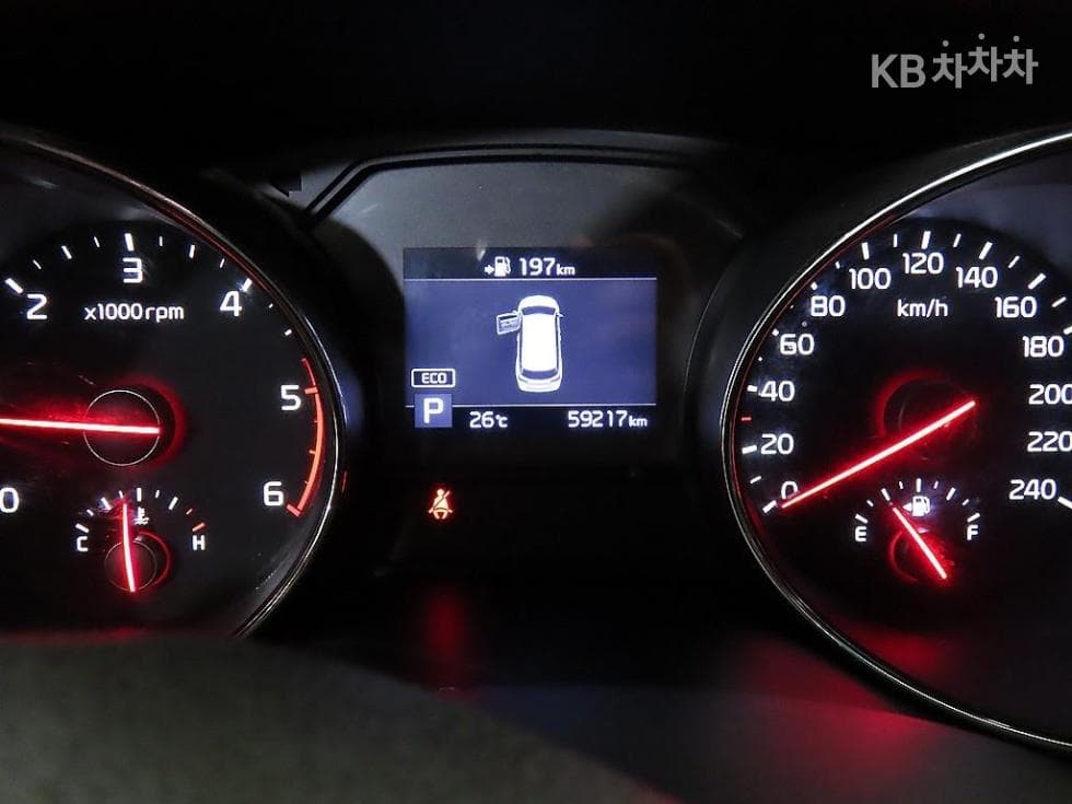 Kia The New (facelift) Carnival9-seater 2.2 Diesel Prestige - 9