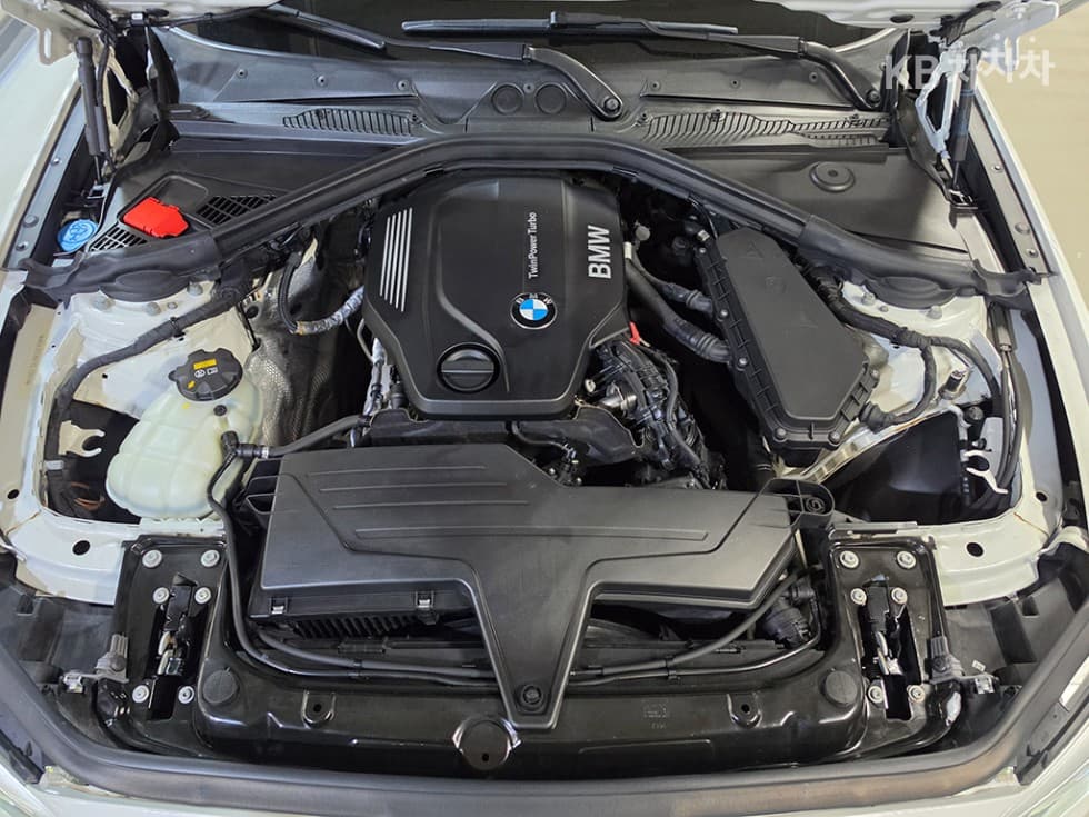 BMW New1시리즈118d M 스포츠 에디션 F20 쉐도우에디션 - 20
