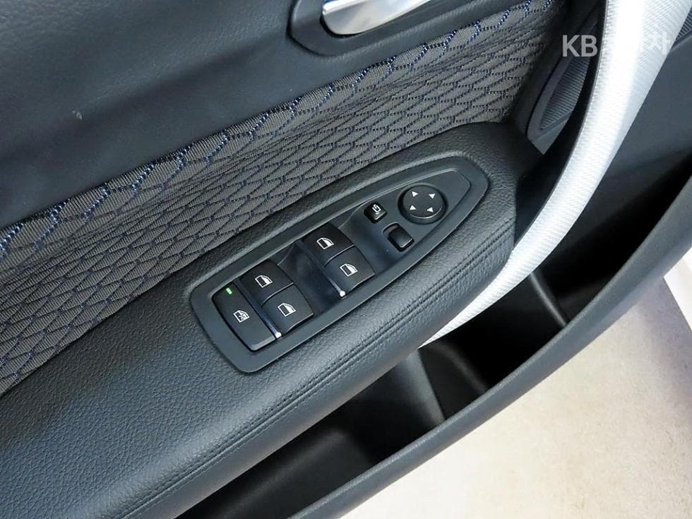 BMW New1시리즈118d 스포츠 Standard - 13