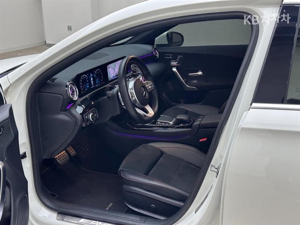 Mercedes-Benz A클래스(W177)AMG A35 4Matic - 7