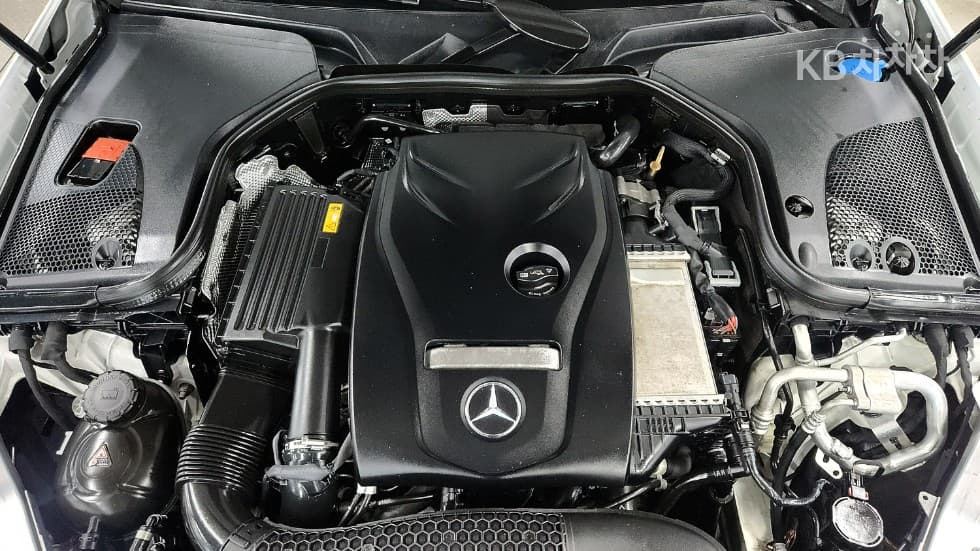Mercedes-Benz E-Class (W213)E300 Exclusive - 6