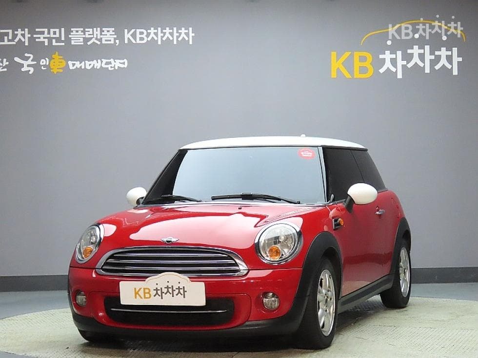 Mini Cooper D 2.0 SE - Image 1