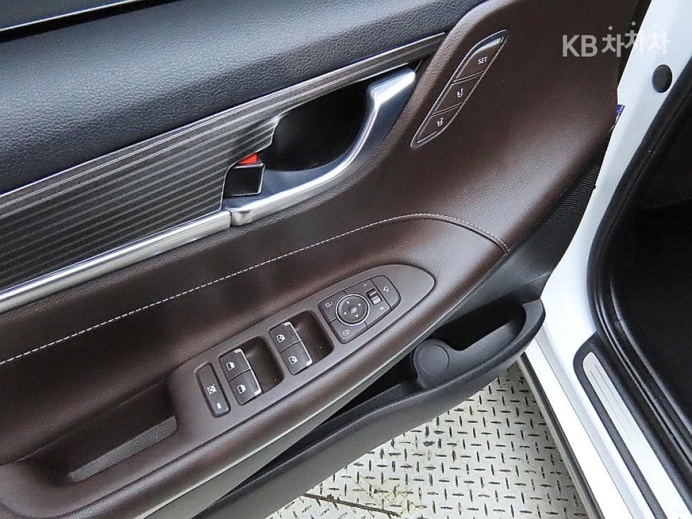 Hyundai Grandeur (Azera)IG HybridExclusive Standard - 13